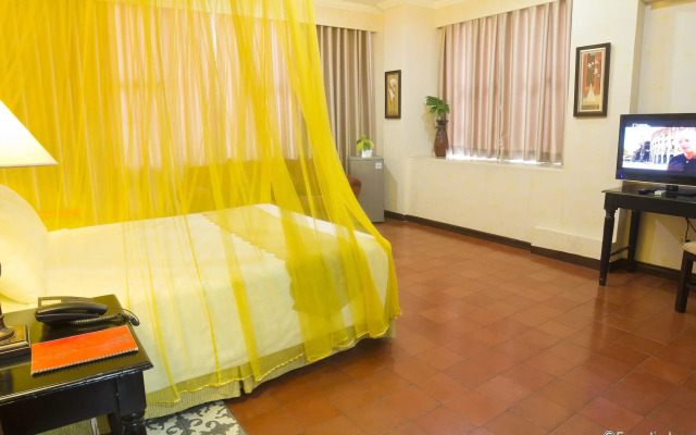 White Knight Hotel Intramuros