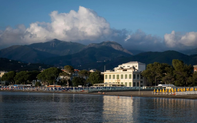 Suite Hotel Nettuno