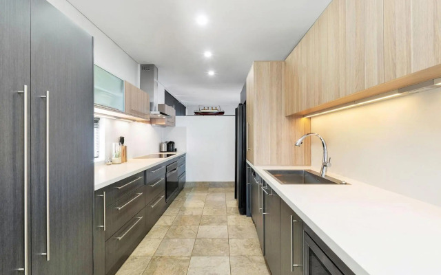 Luxury Living with Private Access to Orion Beach