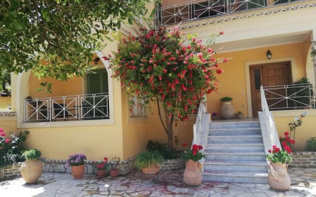 Sunny stay furnished apartment in Kanoni
