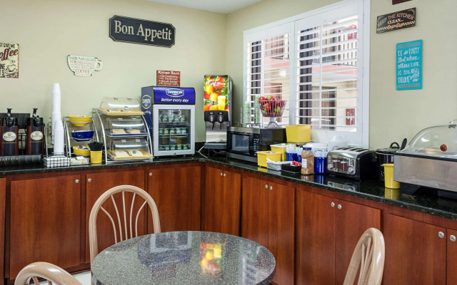 Rodeway Inn Panama City