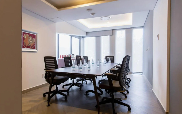 HS HOTSSON Long Stay CDMX Condesa Sur
