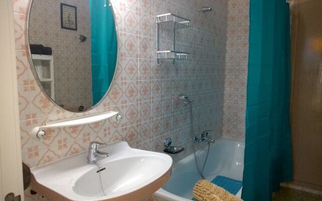 Bright And Comfortable House 20 Min To Barcelona
