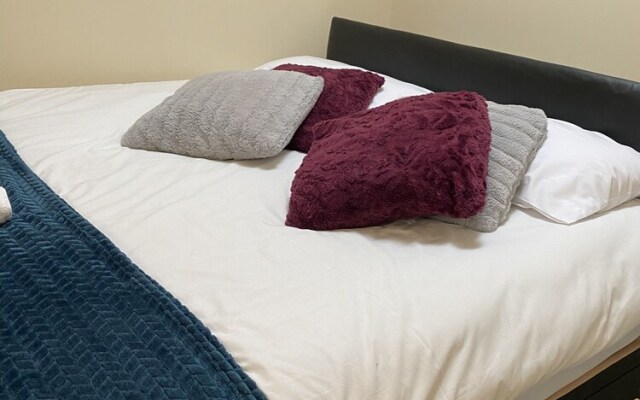 Luxurious Luton Town Centre Studio Apartment
