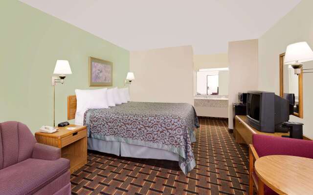 Days Inn by Wyndham Cleveland TN