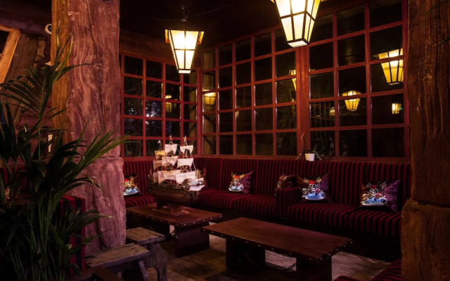 Hotel Pirates World