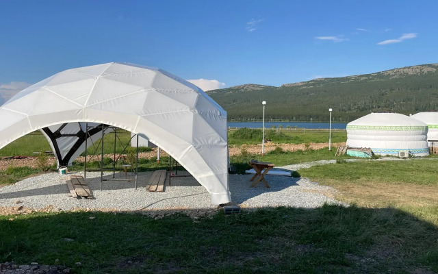 Юмарт озеро Талкас База семейного отдыха