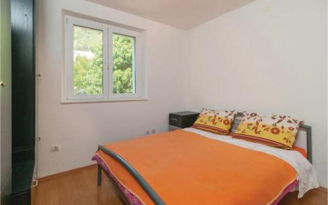Three-Bedroom Apartment in Pucisce