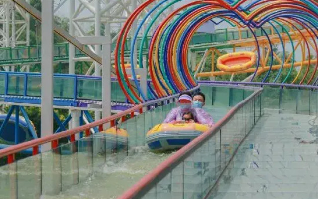 Fantasy Jialebi Theme Hotel