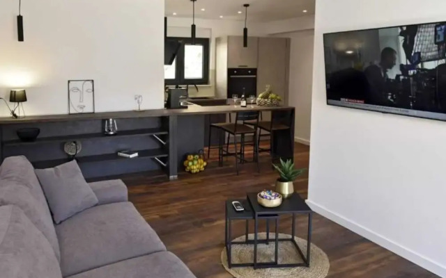Luxury Slatine Apartments With Terrace and Garden