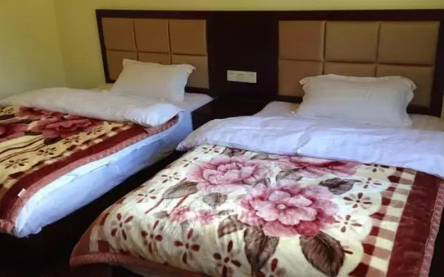 An Duo Zang Jia Hostel