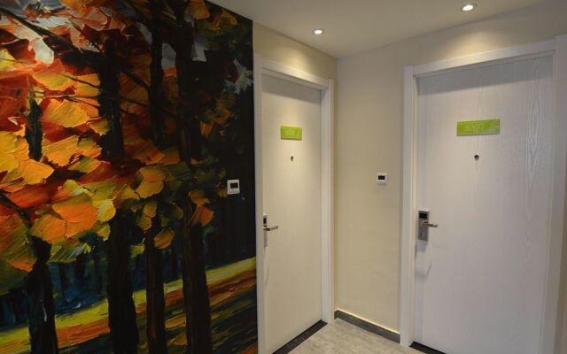 Zhonghao Cheng Shi Lin She