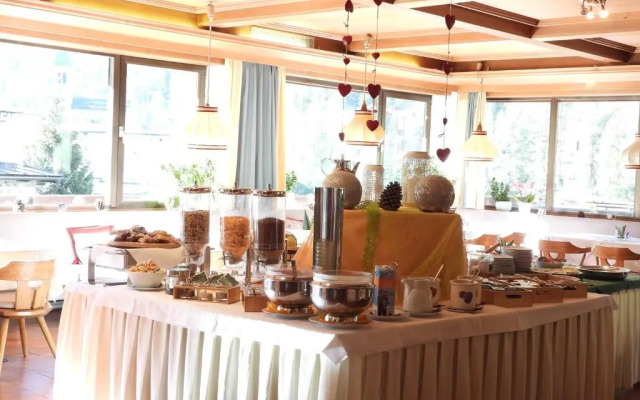 Hotel Alpina