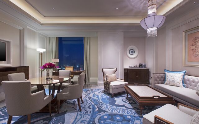 Sheraton Grand Wuhan Hankou Hotel