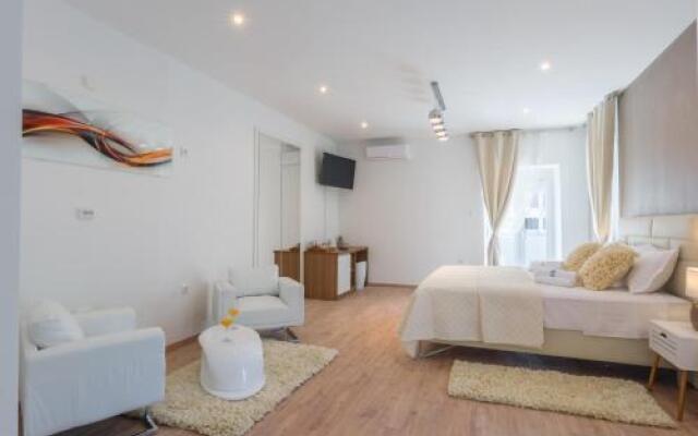S&S rooms