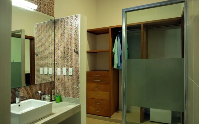 Beachfront Upscale House in Telchac