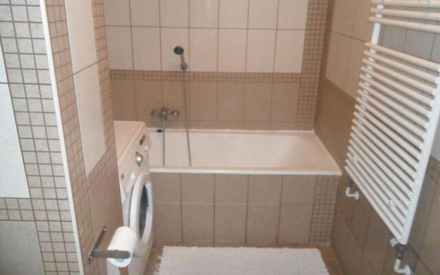 Holiday Apartmanház