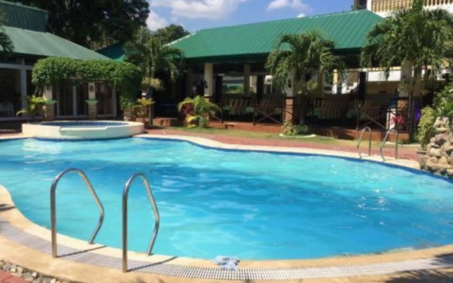 La Solana Suites & Resort