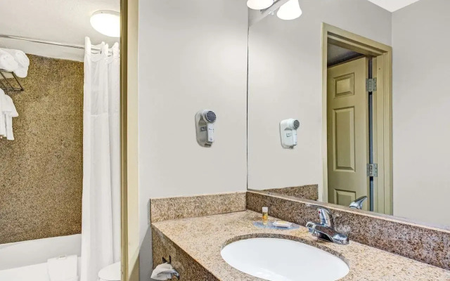 Days Inn by Wyndham York Alabama