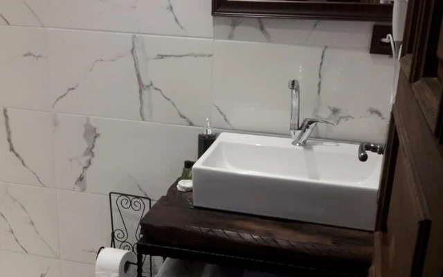 House With Backyard and Winter Garden in Agva