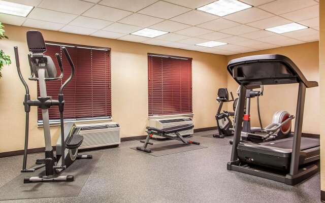 Comfort Inn & Suites Somerset - New Brunswick