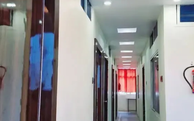 Hotel Meri & Residency