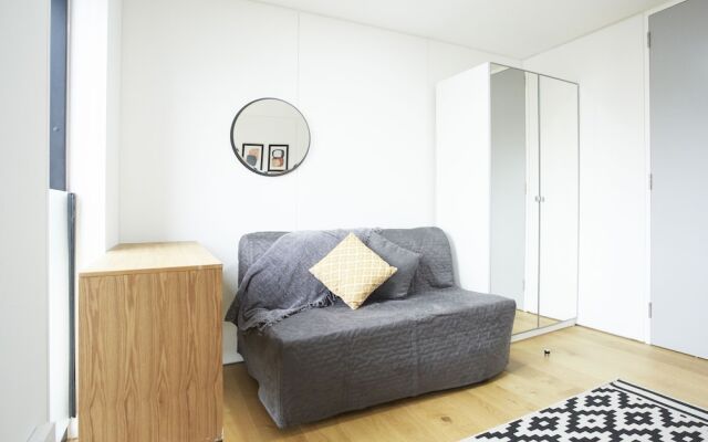 Stylish modern home in Manchester city centre with parking