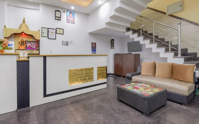 OYO 23599 Hotel Superstar