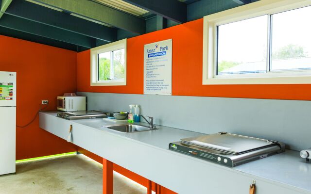Amaroo Holiday Park