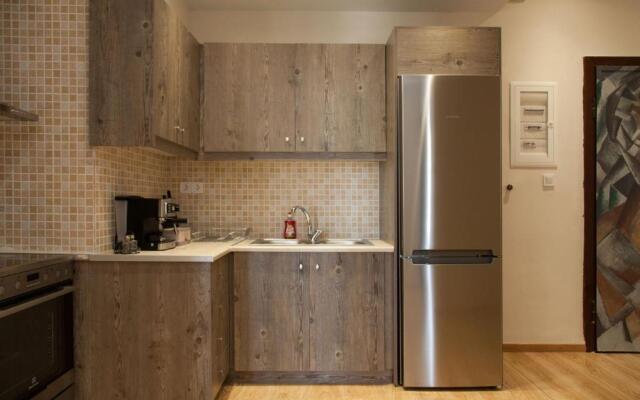 Modern art apt in Glyfada with sea view