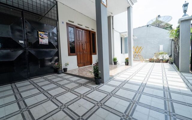 KoolKost Male Syariah near SMAK Kolese Santo Yusup 2