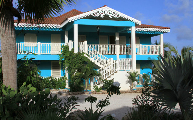 Ocean Breeze Bonaire Apartments