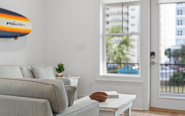 Totally Beachin' at Pelican Place