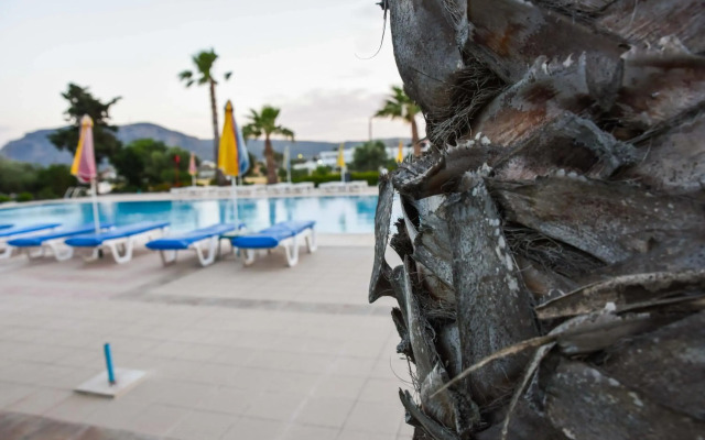 Chrysoula Hotel & Apartments