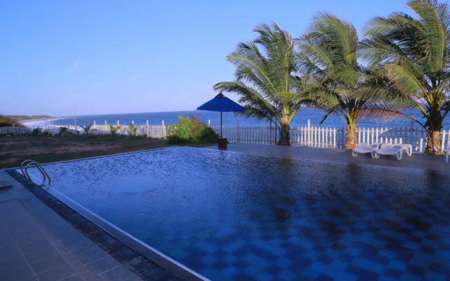 Peacock Beach Resort & Spa