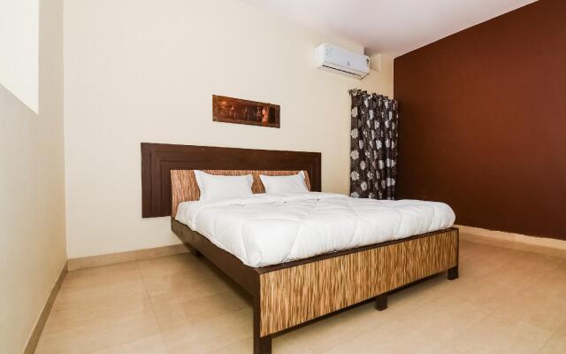 SPOT ON 40066 Sapphire Inn