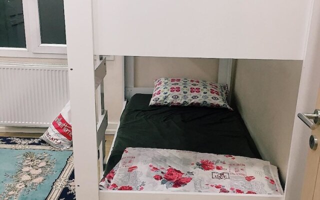 Safe Secure 3 bedroom top floor flat