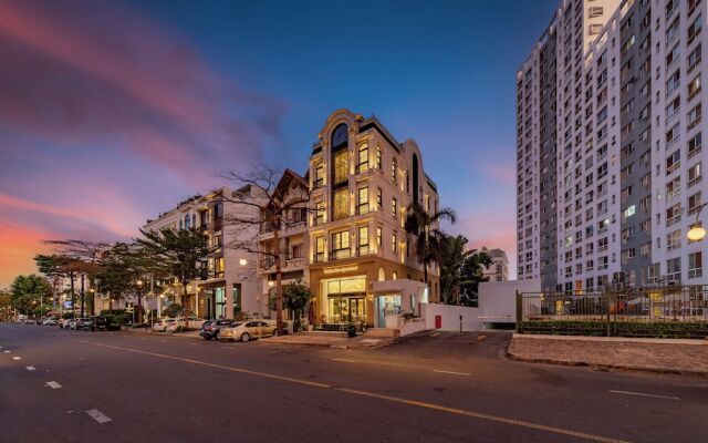 Golden Sun Apartment & Hotel