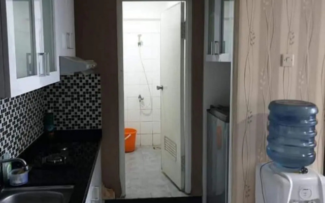 THE ROOMOS Hotel Apartemen – Bathroom – Jakarta