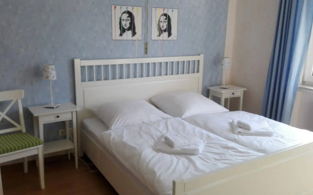 Hotel Pastis