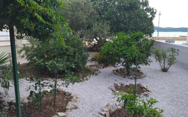 Apartments Mira - 20m from beach