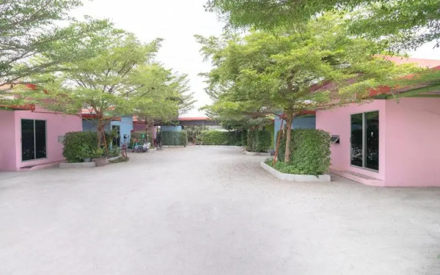 Ruai Thong Pong Pai Resort By Zuzu