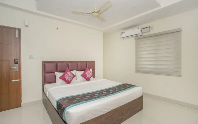 OYO 11387 Hotel Kozy Rooms