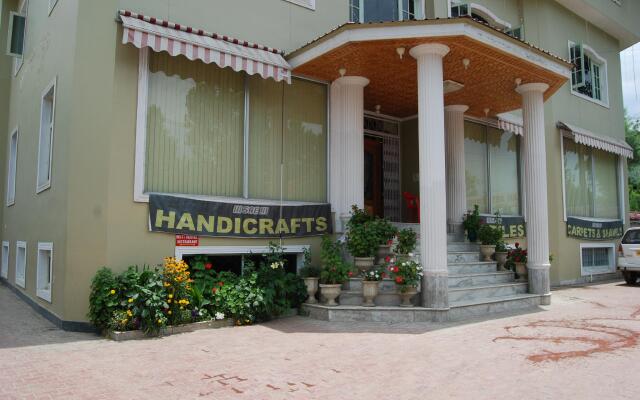 OYO 4642 Hotel Nishat View