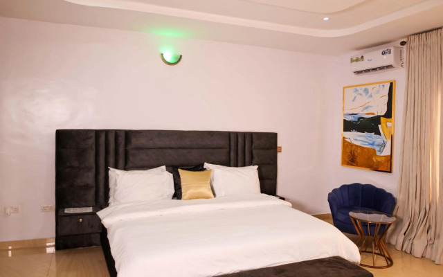 Bol Lodge And Apartment