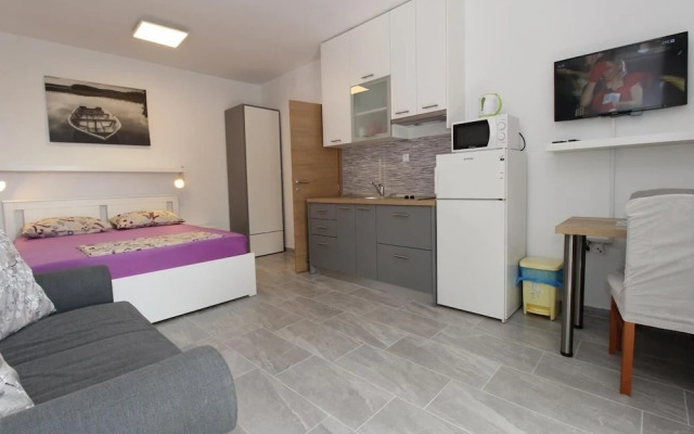 UGA - Perfect Location - SA6 Grgur