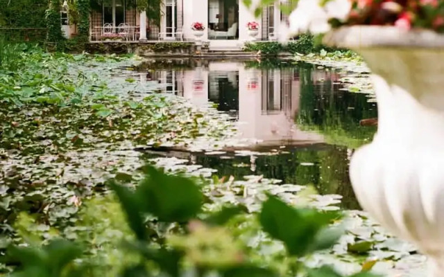 Tranquil 1BR Villa in Revislate