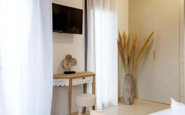 Peach- Sea View Exclusive Maisonette