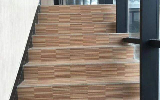 Jiayuan Business Hotel (Wuhan University of Science and Technology Huangjiahu Campus )