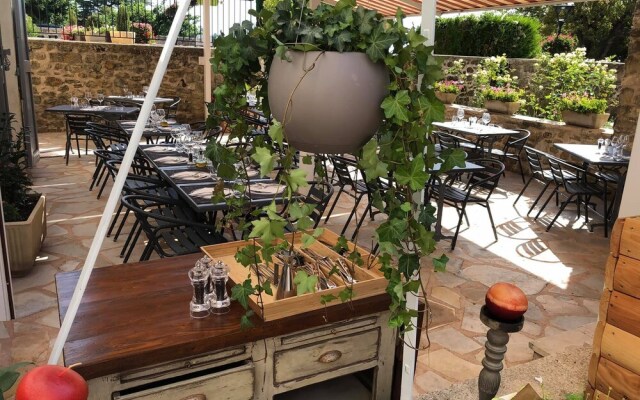 Auberge le lupin blanc